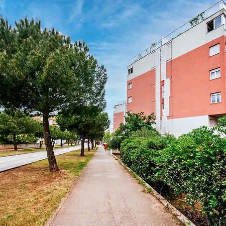Vista - With Free Parking Appartement *
